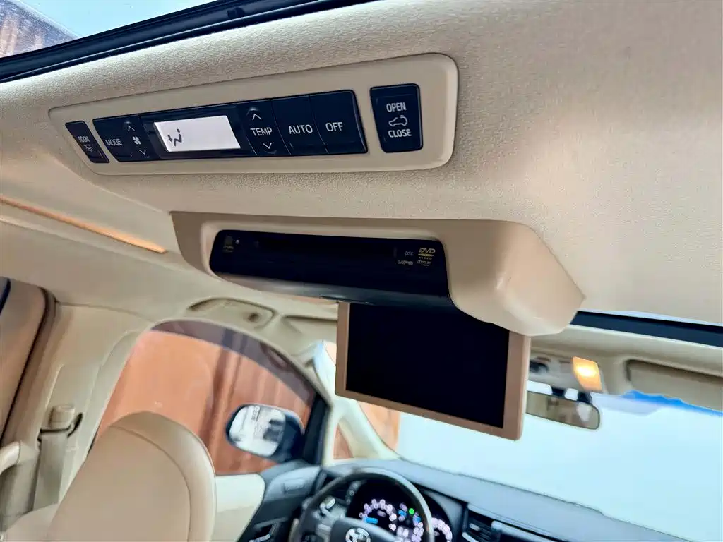 Toyota Alphard 2011 3.5L Luxury Edition фото 15