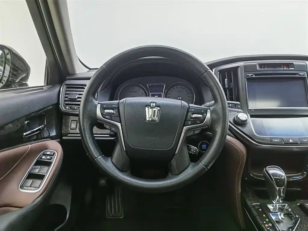 Toyota Crown 2018 2.0T Sport Edition фото 11