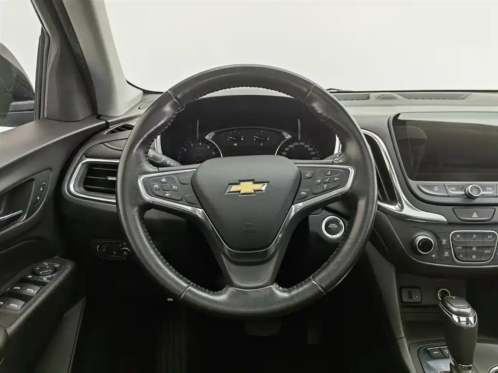 Chevrolet Equinox 2018 RS 550T Automatic 4WD Pioneer Edition фото 11