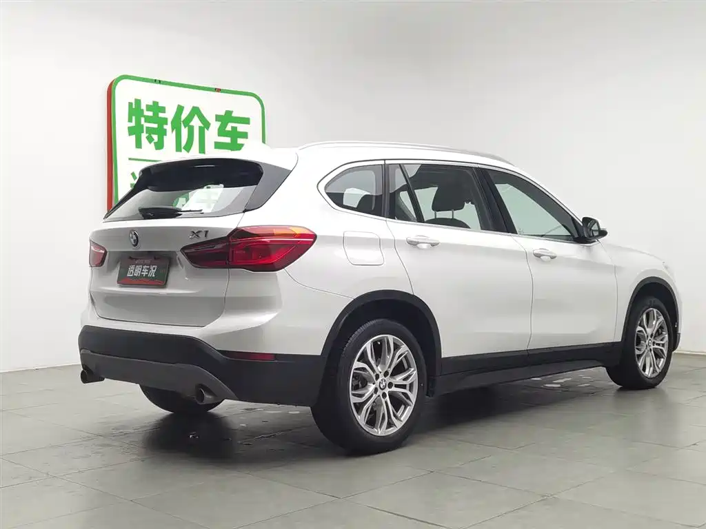 BMW X1 2018 sDrive20Li Leading Model фото 2
