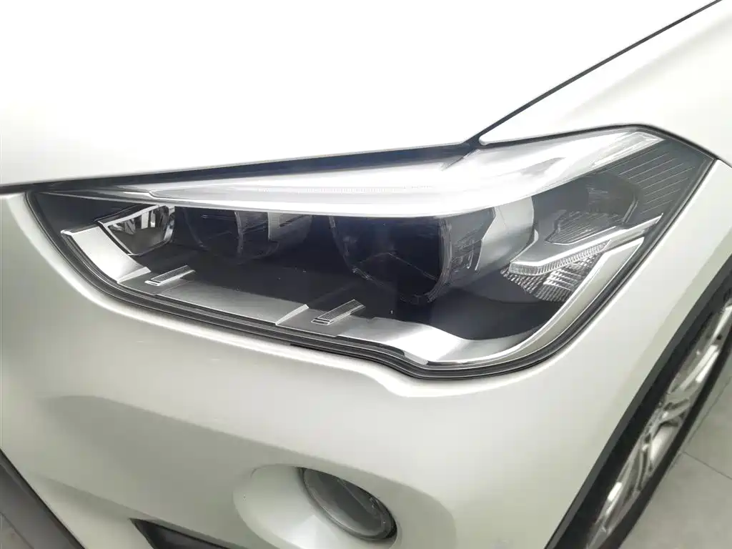 BMW X1 2018 sDrive20Li Leading Model фото 7