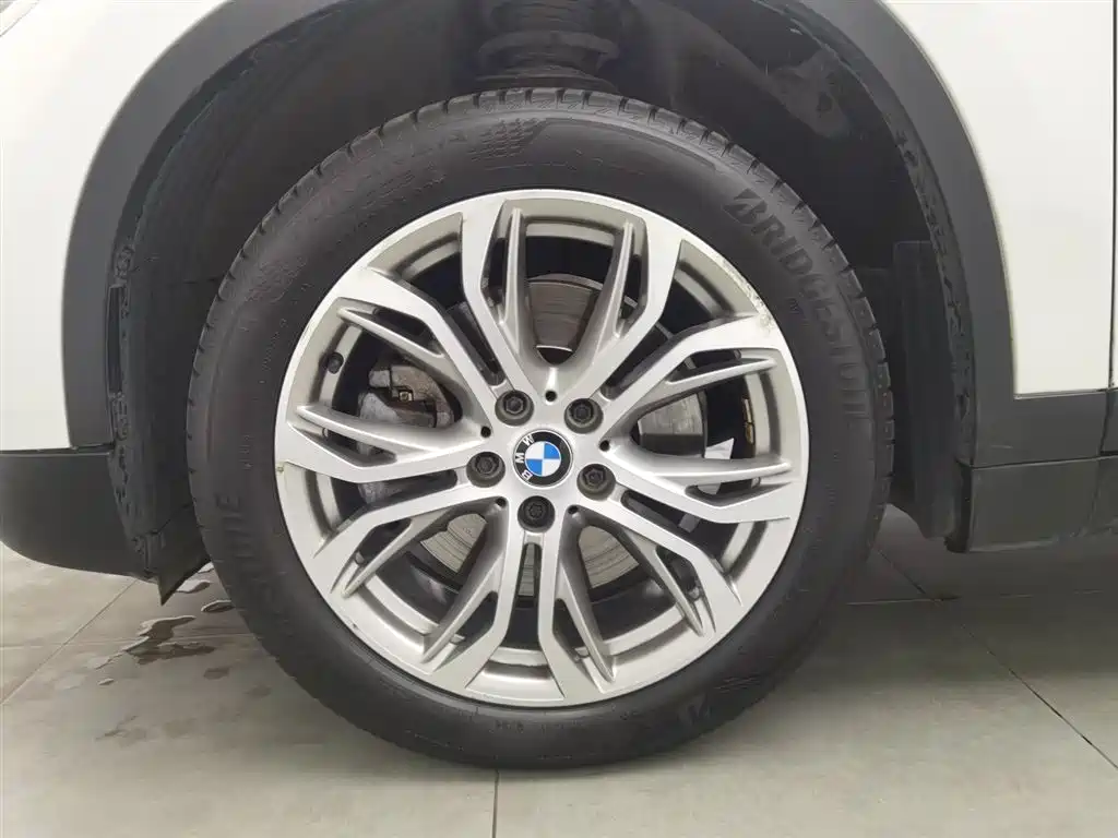 BMW X1 2018 sDrive20Li Leading Model фото 17