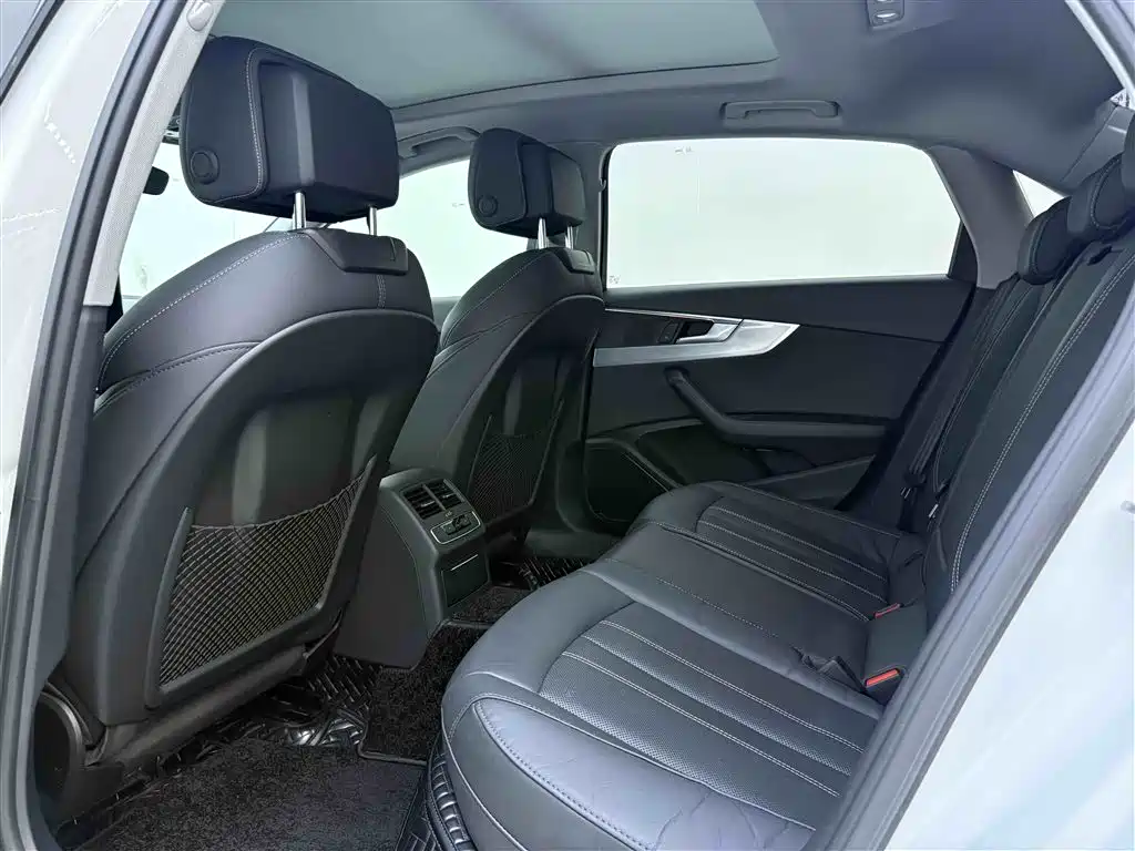 Audi A4L 2022 40 TFSI Luxury Dynamic фото 20