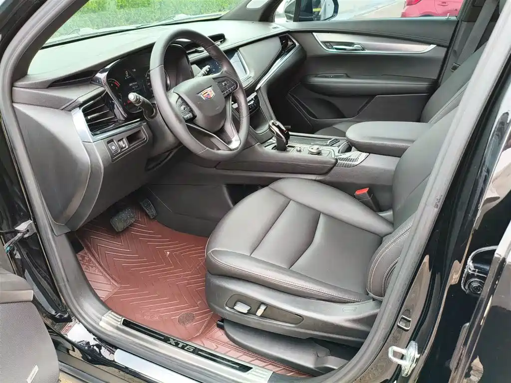 Cadillac XT6 2021 2.0T 7-Seater 4WD Trend Edition фото 8