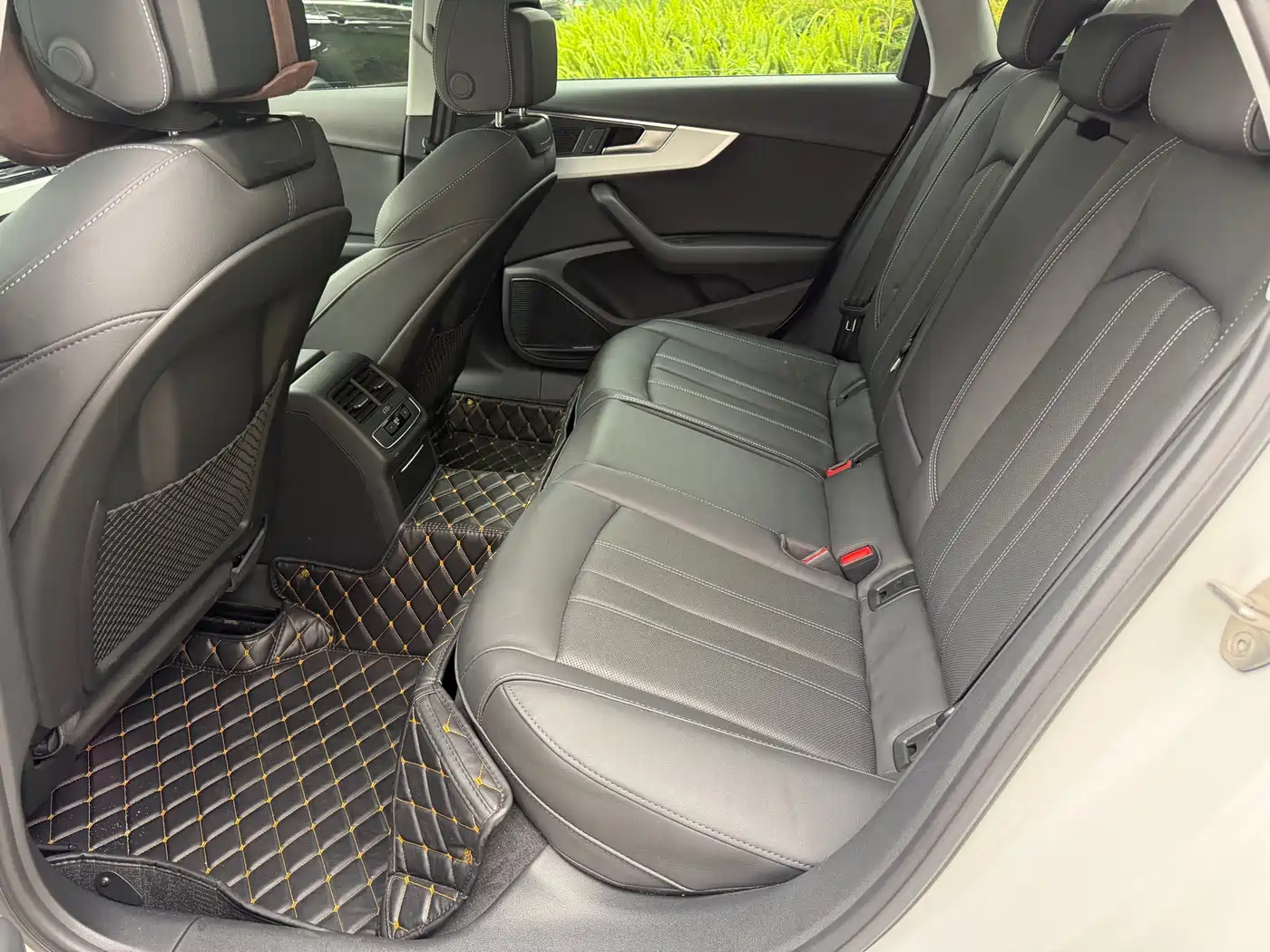 Audi A4L 2020 40 TFSI Luxury Dynamic фото 9
