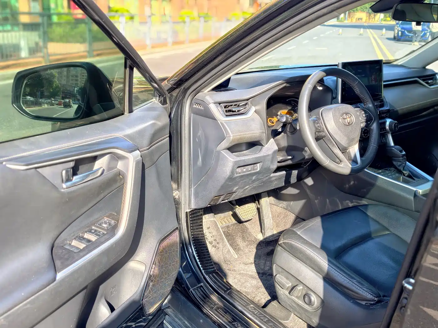 Toyota RAV4 Rongfang 2022 2.0L CVT 2WD Trend Plus Edition фото 14