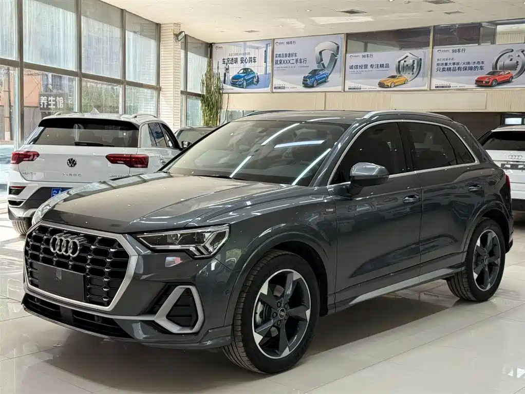 Audi Q3 2023 35 TFSI Fashion Dynamic (1.4T)