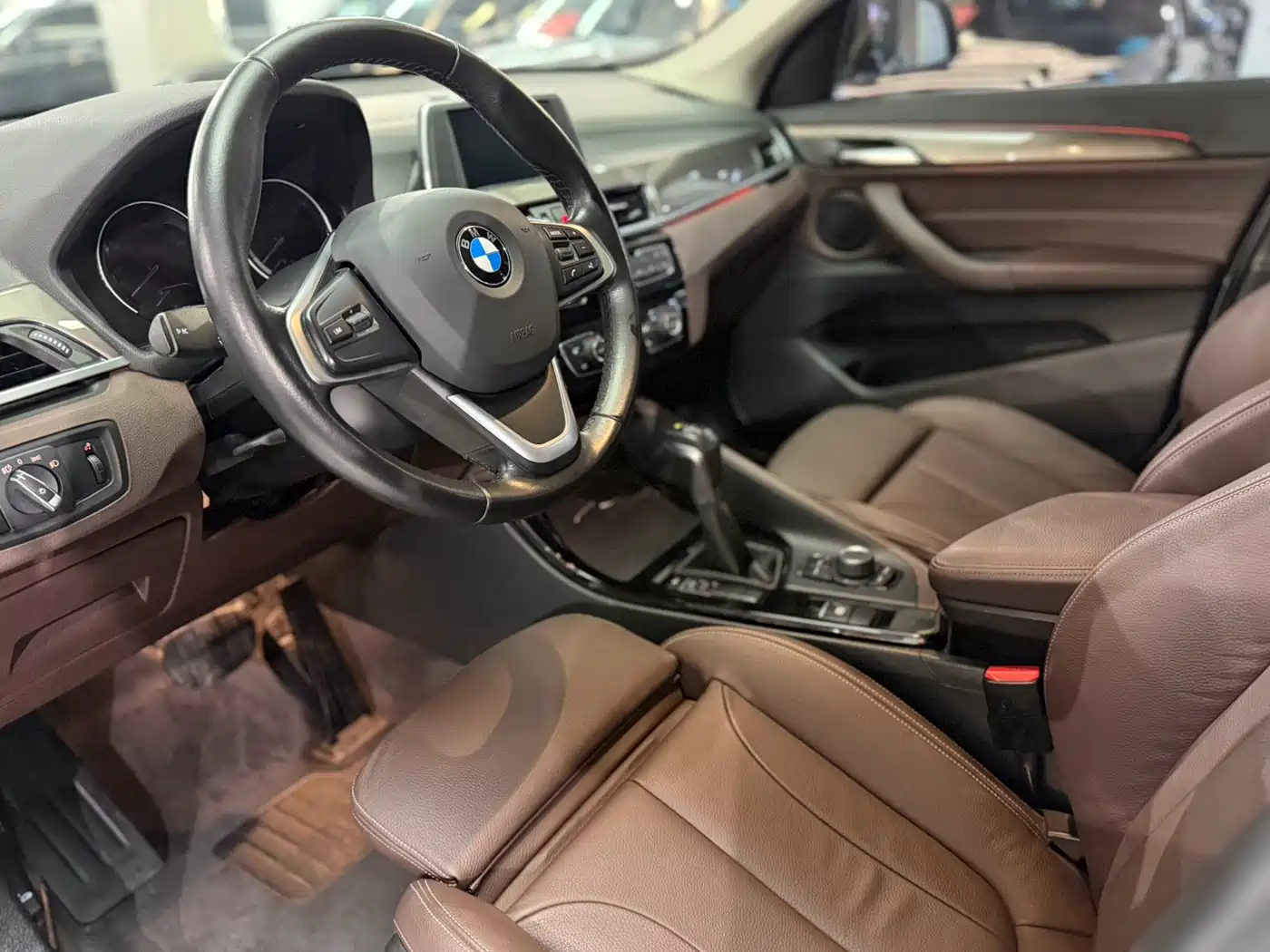 BMW X1 2019 sDrive18Li Premium Model фото 5