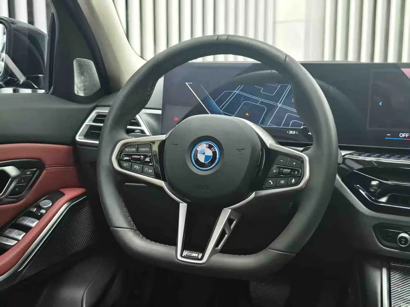 BMW i3 2026 eDrive 35 L фото 9