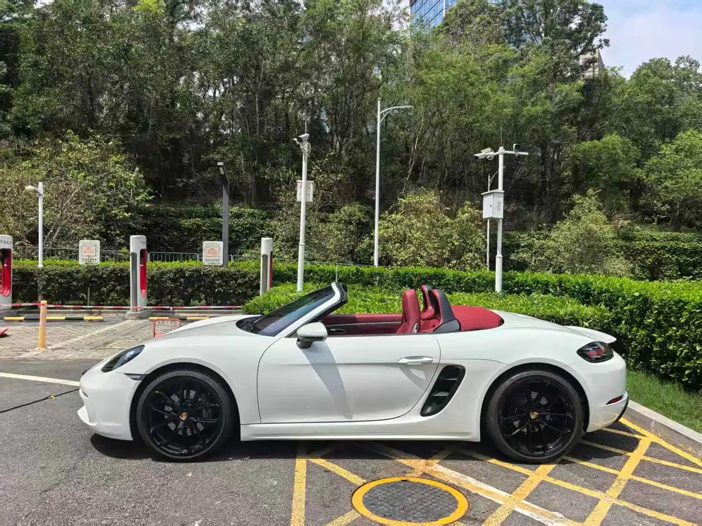 PORSCHE 718