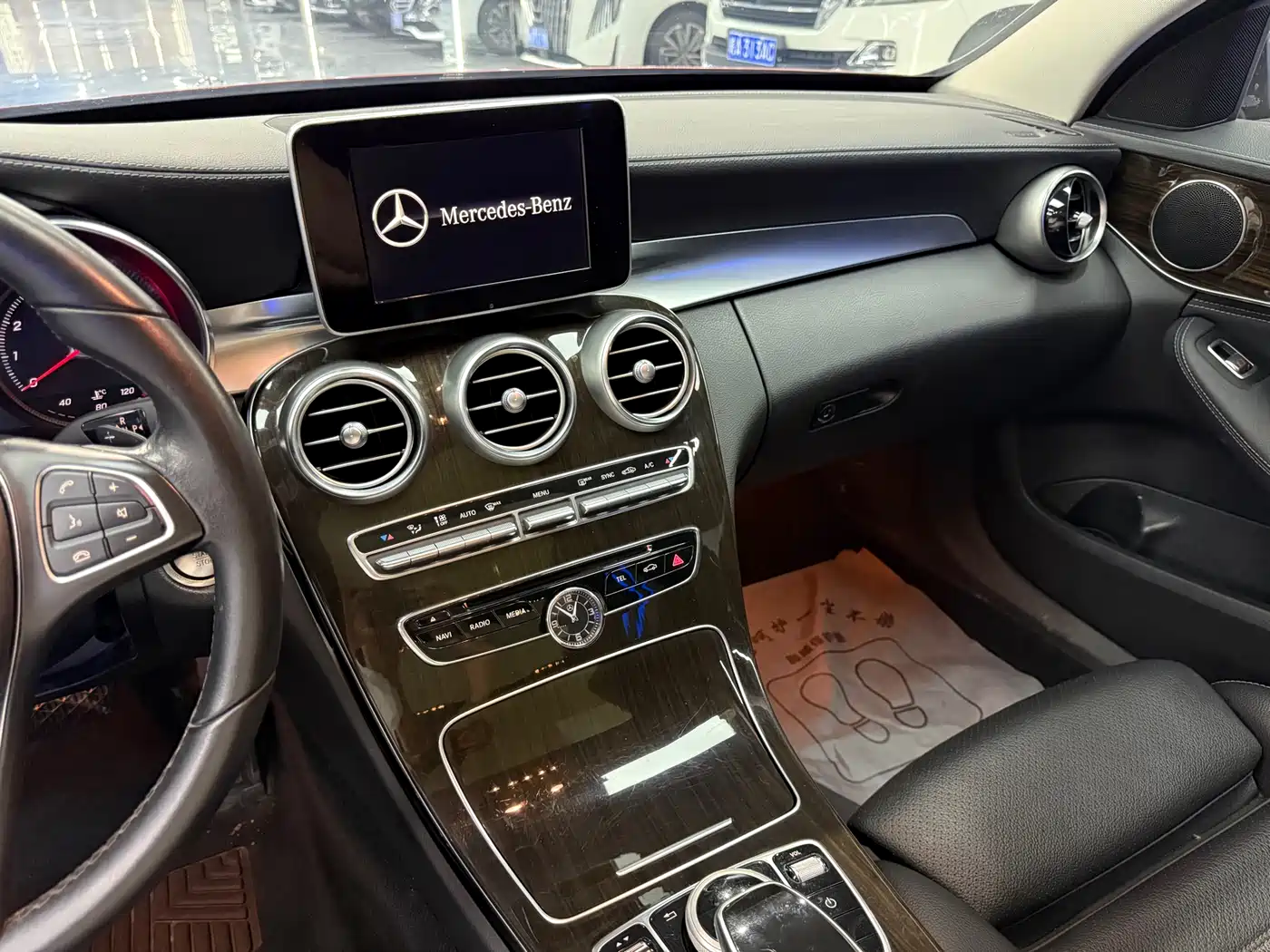 Mercedes-Benz C-Class 2018 C 200 L фото 13