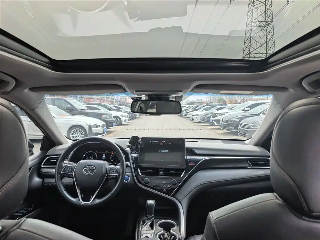 Toyota Camry 2021 Hybrid 2.5HG Luxury Edition фото 14
