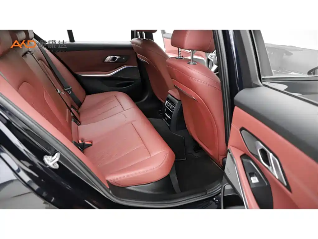 BMW 3 Series 2023 330i M Sport Shadow Edition фото 8