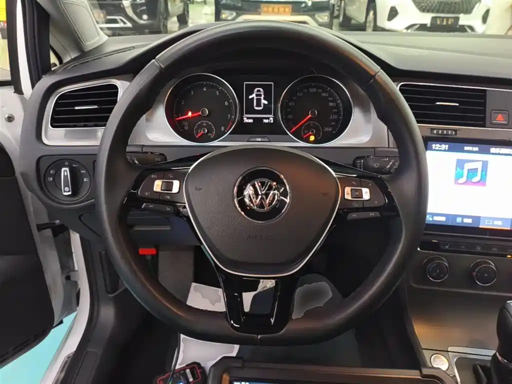 Volkswagen Golf 2016 230TSI Automatic Luxury фото 11