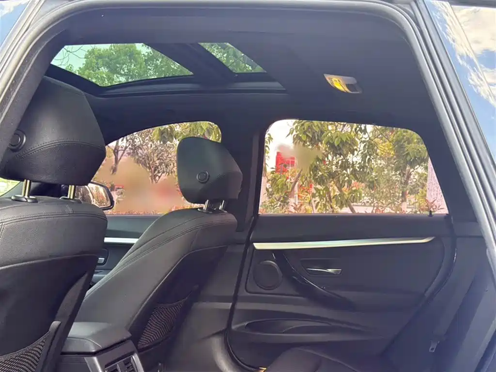 BMW 3 Series GT 2020 320i M Sport Package фото 19