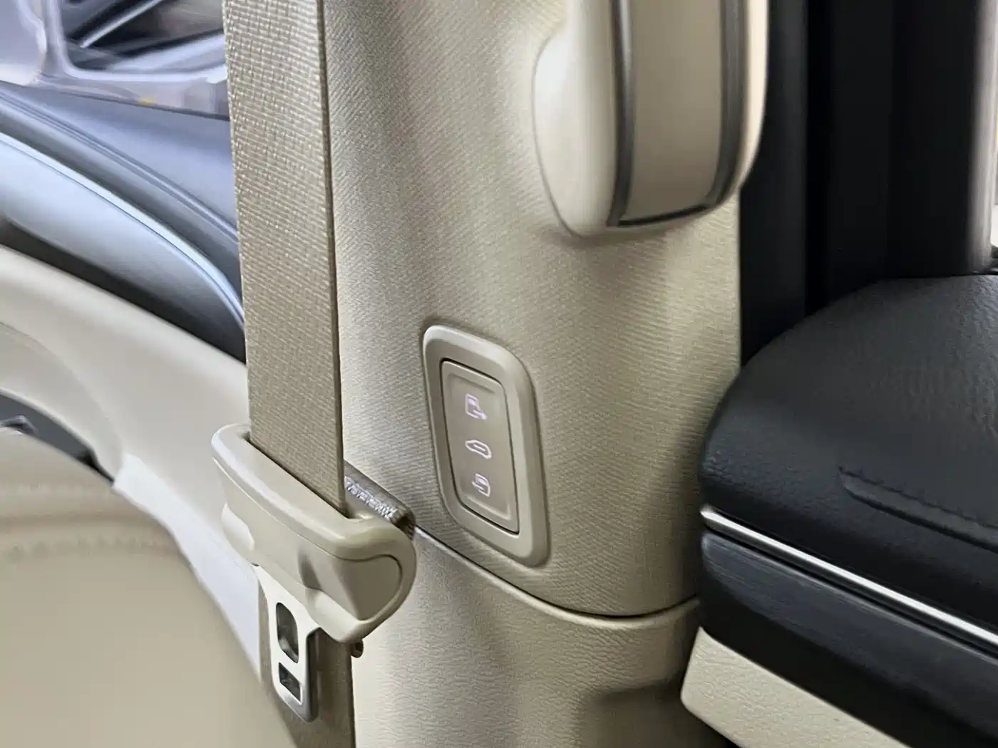 Buick GL8 2023 ES Landmaster Luxury фото 24