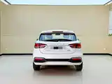 Фото 13 - Roewe Ei5
