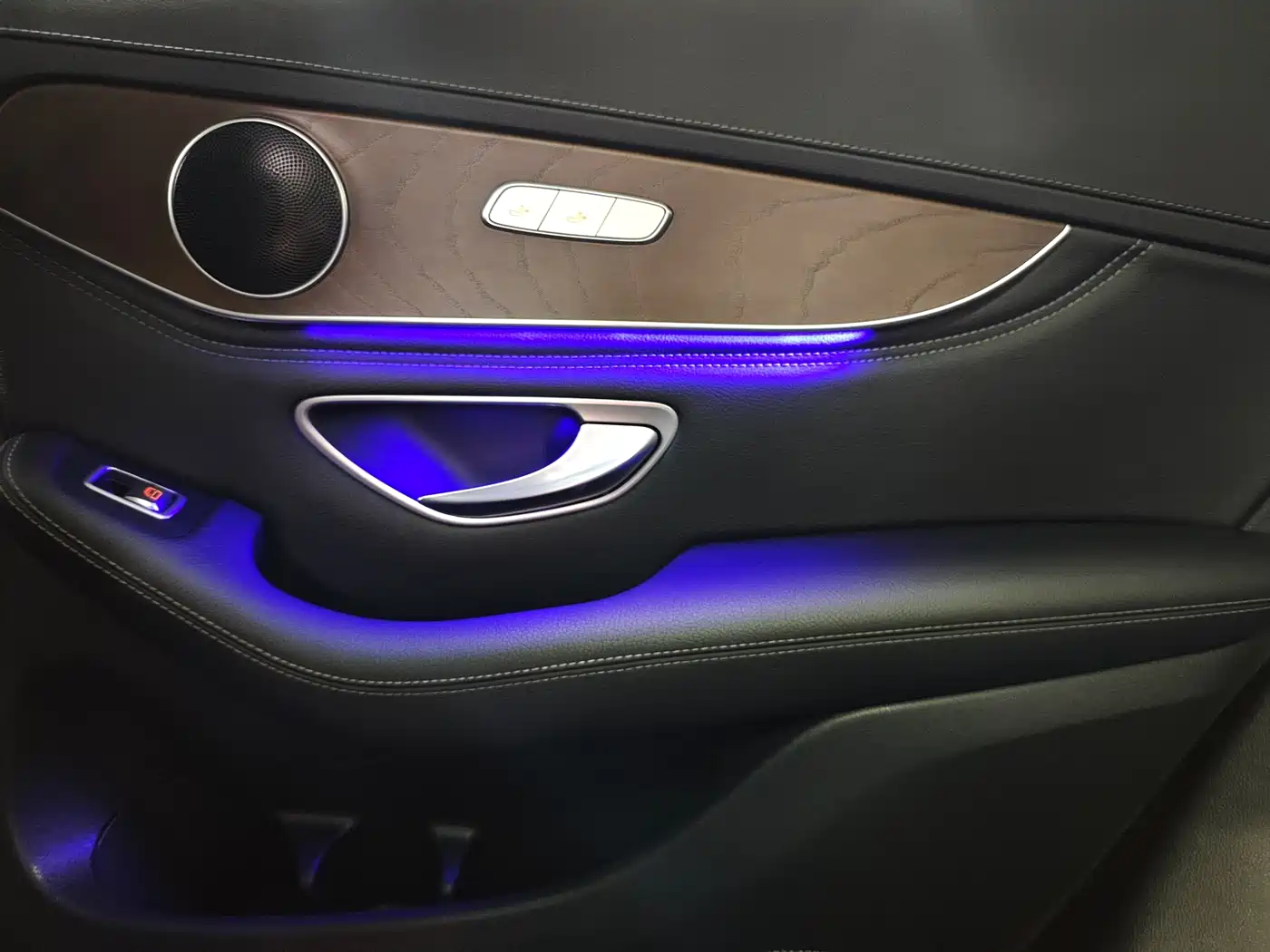 Mercedes-Benz GLC 2020 GLC 260 L 4MATIC Luxury фото 14