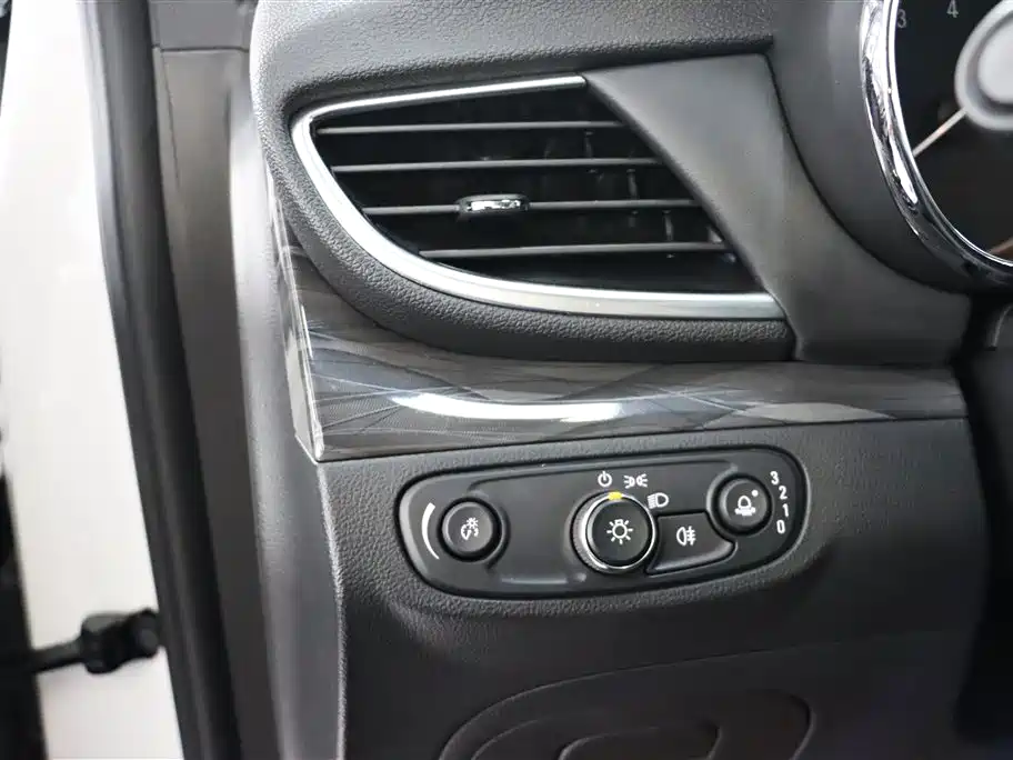 Buick Encore 2018 18T Automatic 2WD Urban Leading фото 13