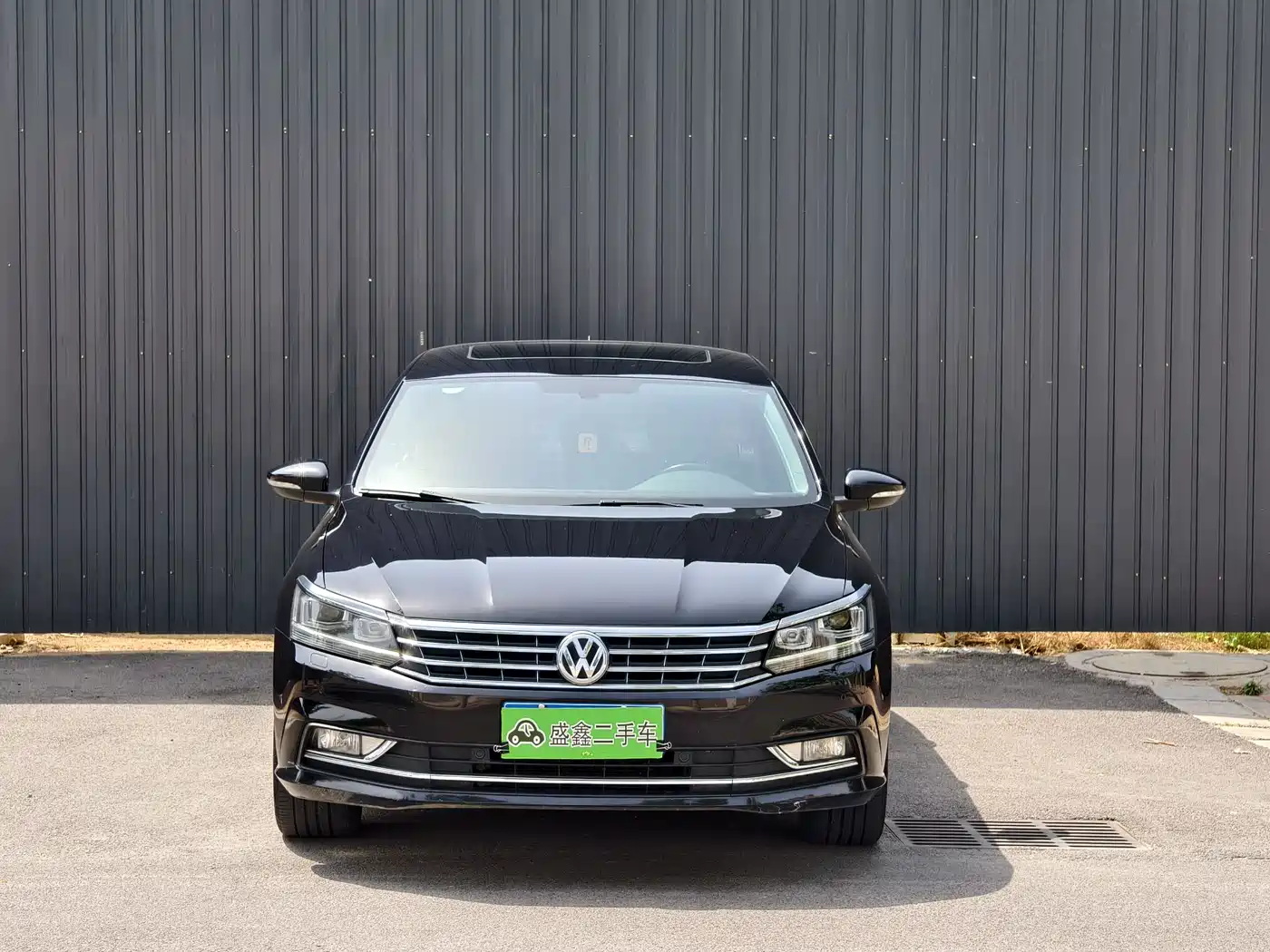 Volkswagen Passat 2016 330TSI DSG Executive Edition фото 2
