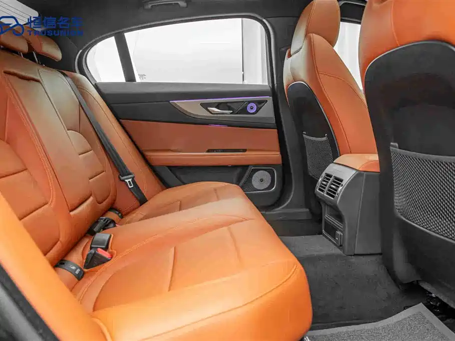 Jaguar XEL 2025 2.0T 250PS R-DYNAMIC 90th Anniversary Edition фото 16