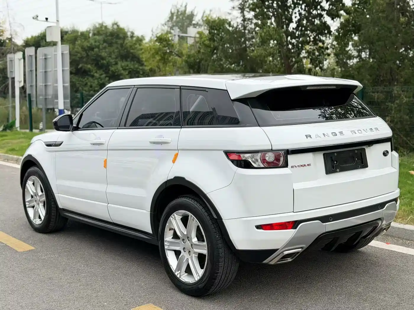 Land Rover Range Rover Evoque 2015 2015 2.0T 5-Door Dynamic Edition