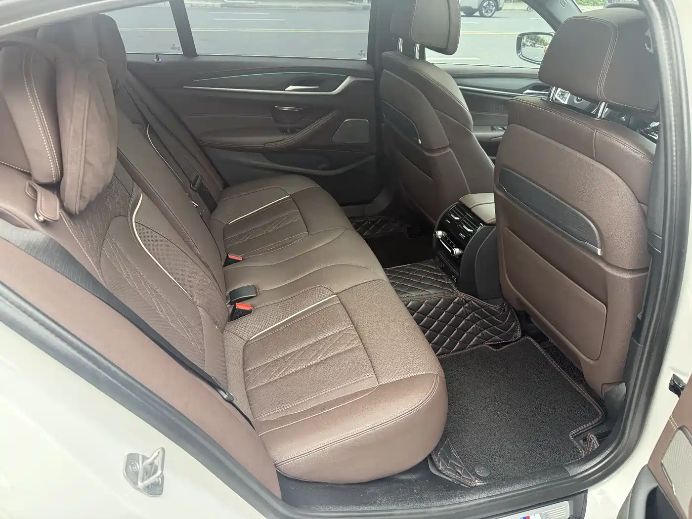 BMW 5 Series 2021 530Li Premium M Sport Package фото 23