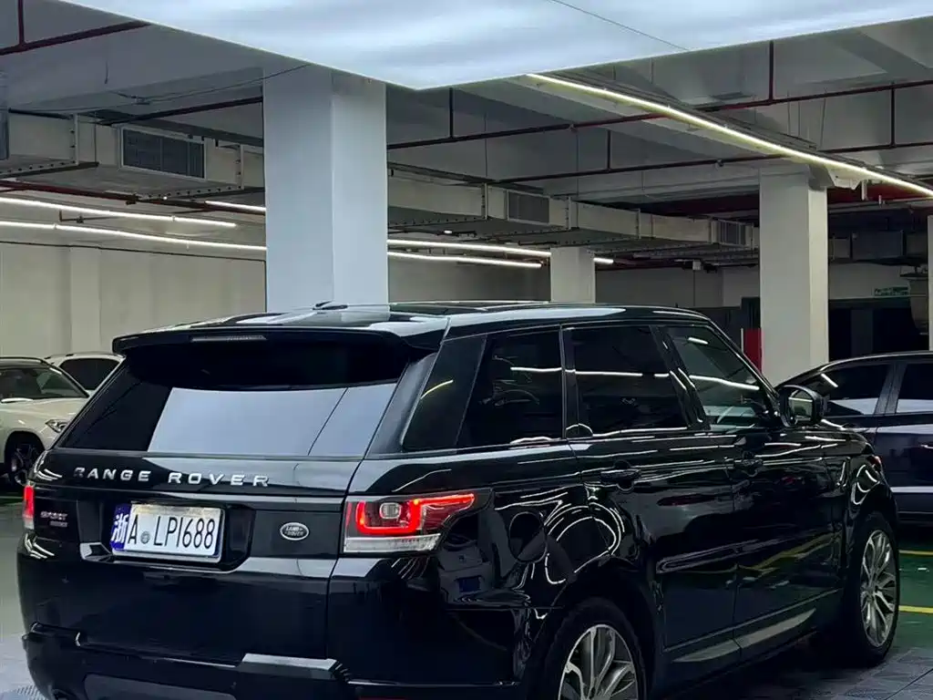 Land Rover Range Rover Sport 2016 Model 3.0 SC V6 HSE DYNAMIC фото 3