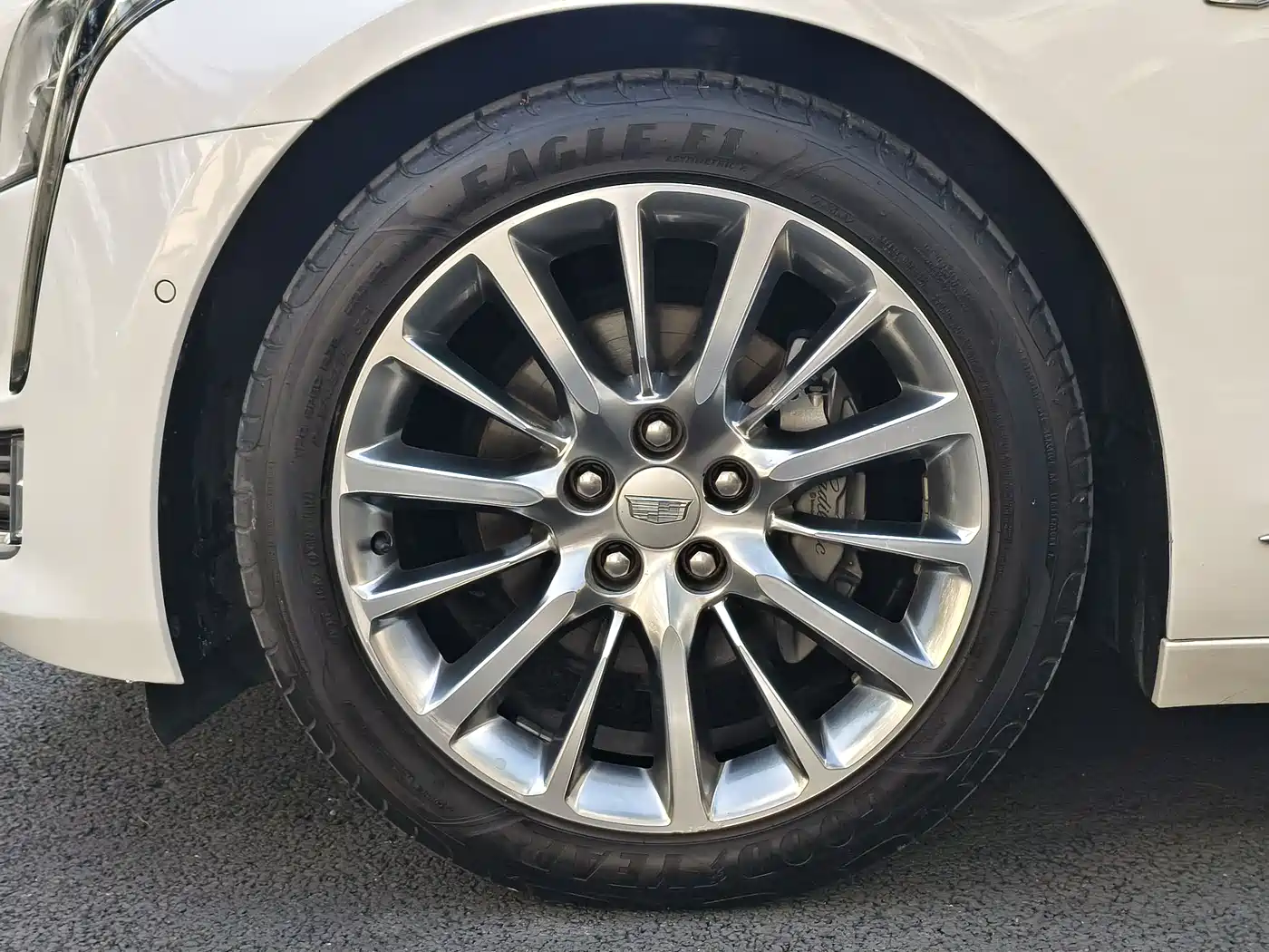Cadillac CT6 2016 28T Platinum Edition фото 15
