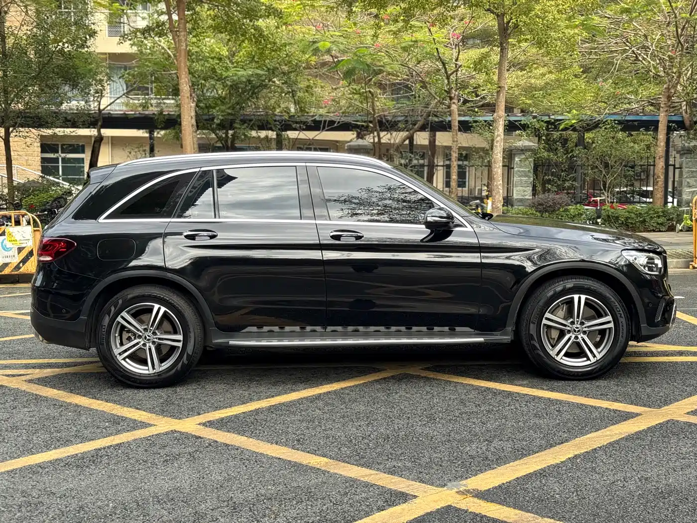 Mercedes-Benz GLC 2021 GLC 260 L 4MATIC Sporty фото 15