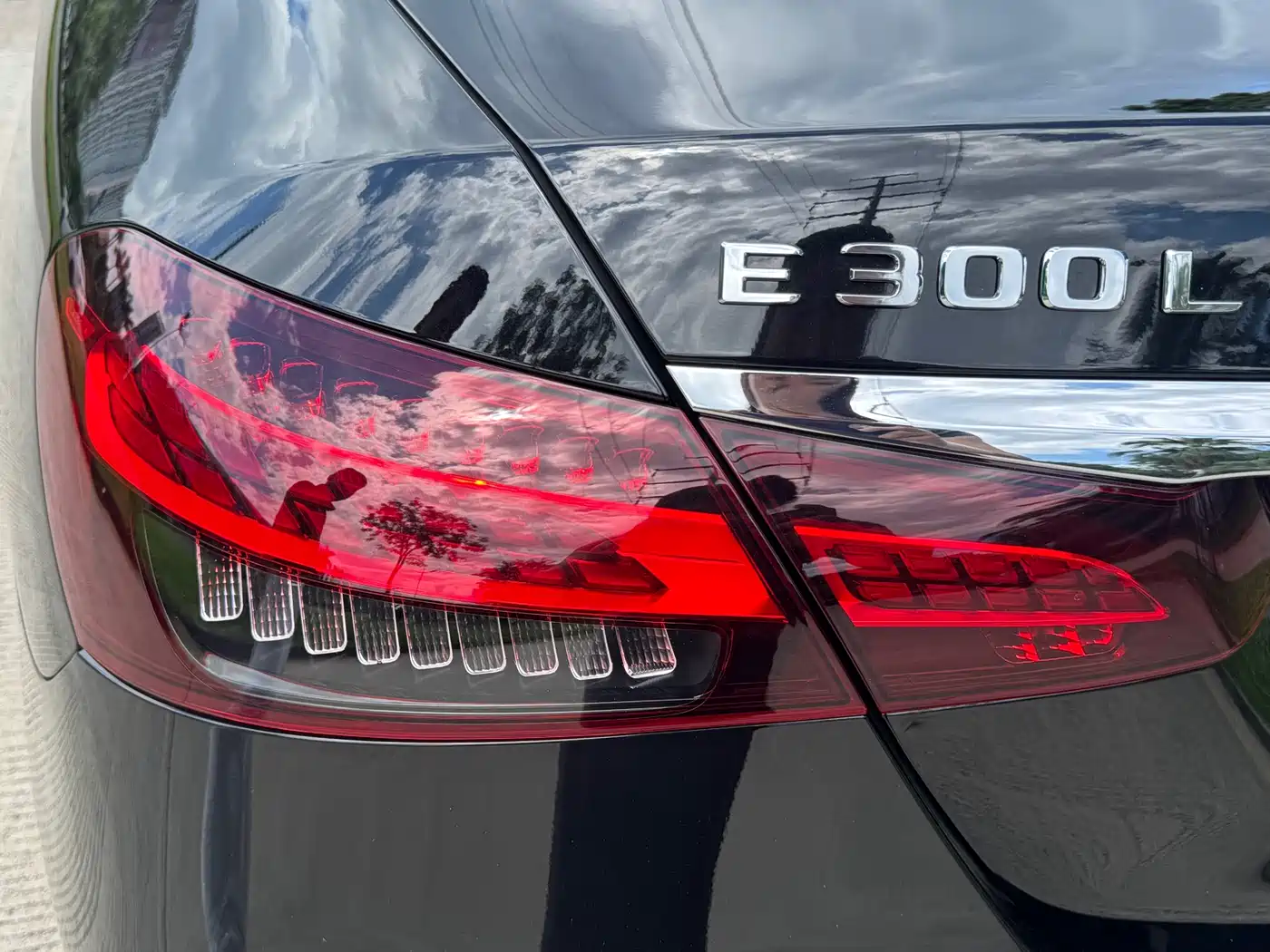 Mercedes-Benz E-Class 2021 E 300 L Luxury фото 21