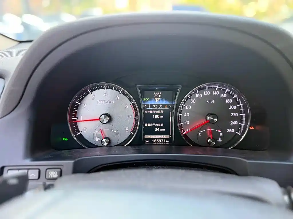 صورة 11 - Toyota Crown
