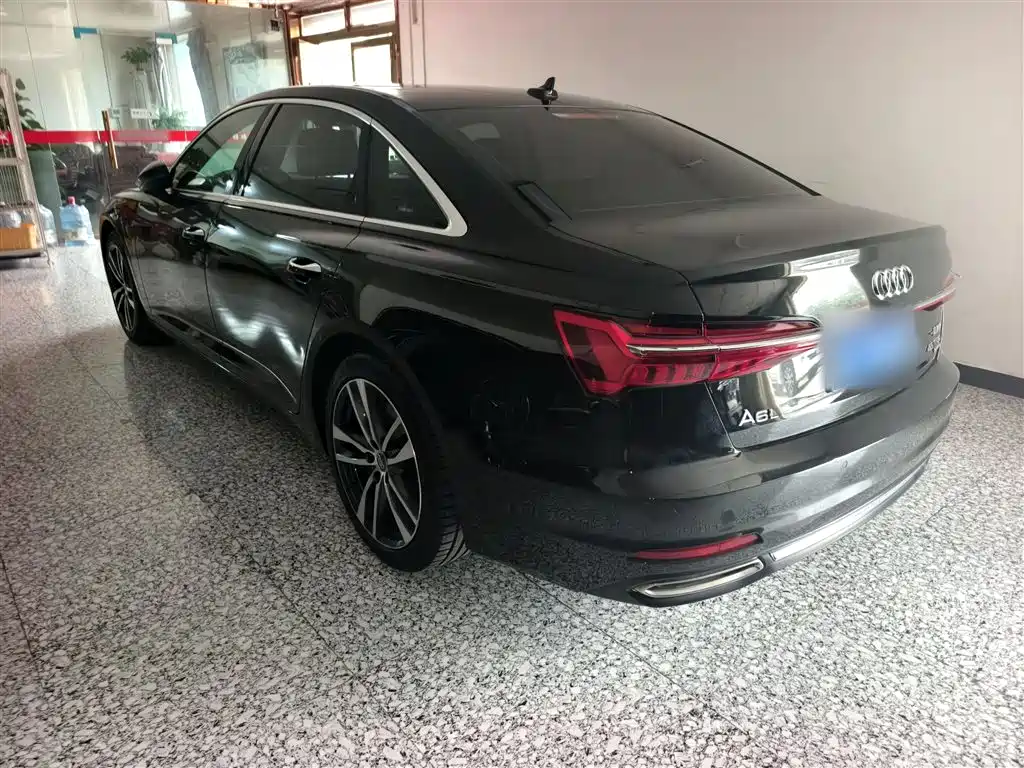Audi A6L 2021 45 TFSI Exclusive Elegance фото 6