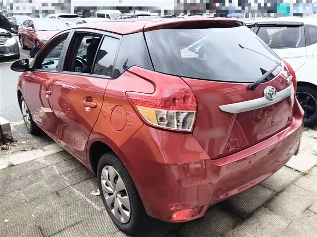 Toyota YARiS L Zhi Xuan 2015 1.5E Auto Charming Edition фото 5