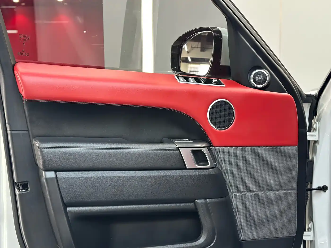 Land Rover Range Rover Sport 2019 3.0 SC V6 Special Edition фото 5