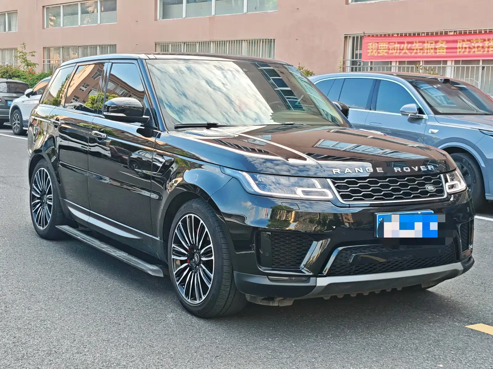 صورة 2 - Land Rover Range Rover Sport