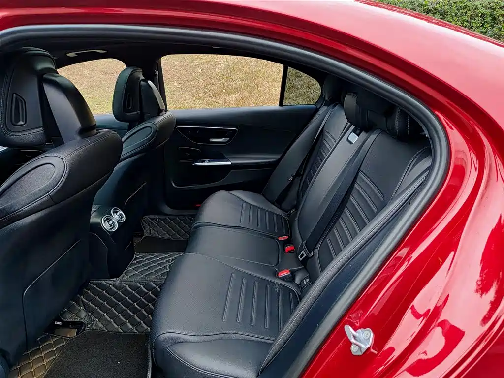 Фото 8 - Mercedes-Benz C-Class