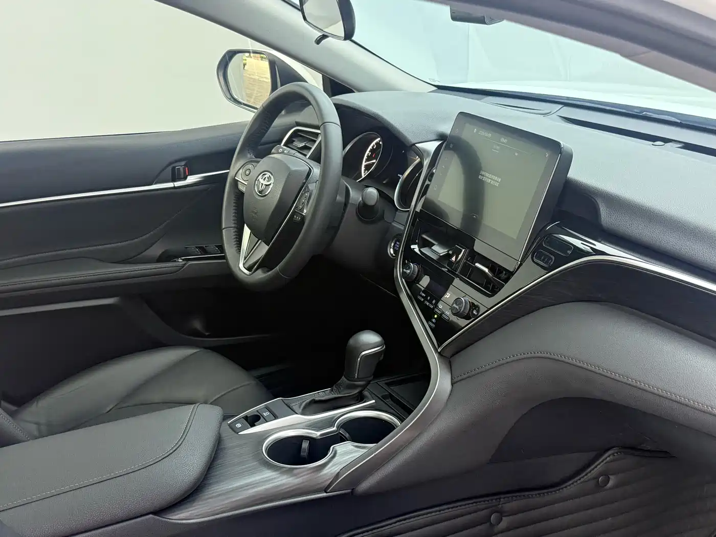 Toyota Camry 2021 2.0G Luxury Edition фото 15