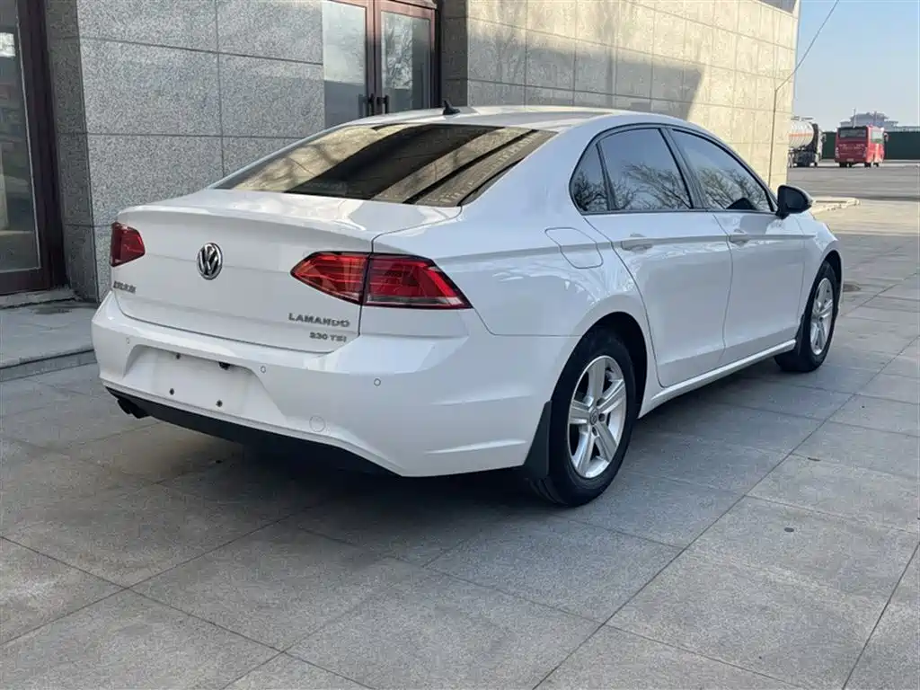 Volkswagen Lamando 2018 230TSI DSG Trend Edition фото 12