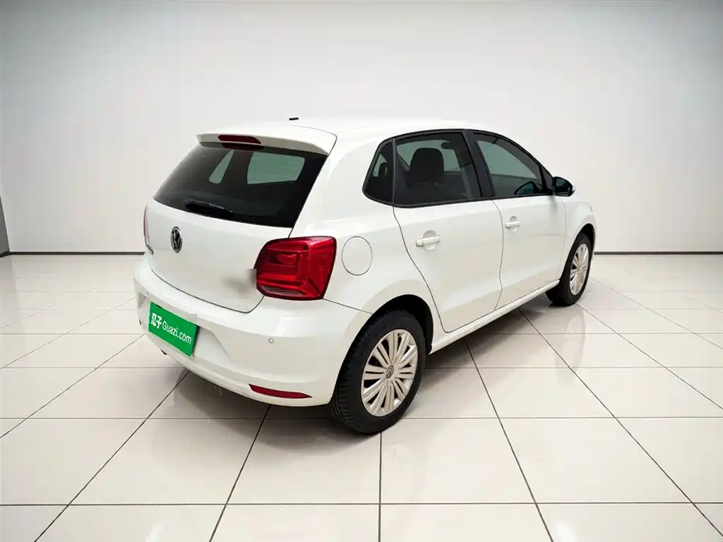 Volkswagen Polo 2016 1.6L Automatic Comfort фото 5