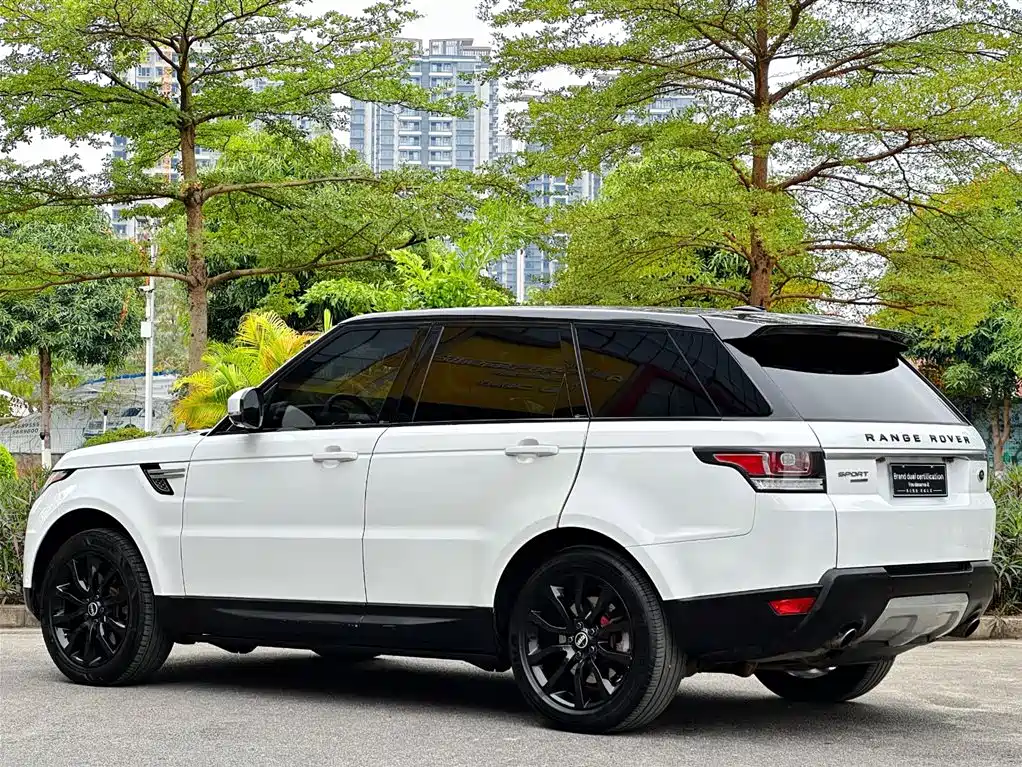 Land Rover Range Rover Sport фото 6