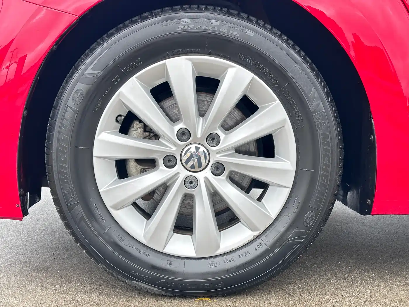 Volkswagen Beetle 2014 1.2TSI Fashion Edition фото 8