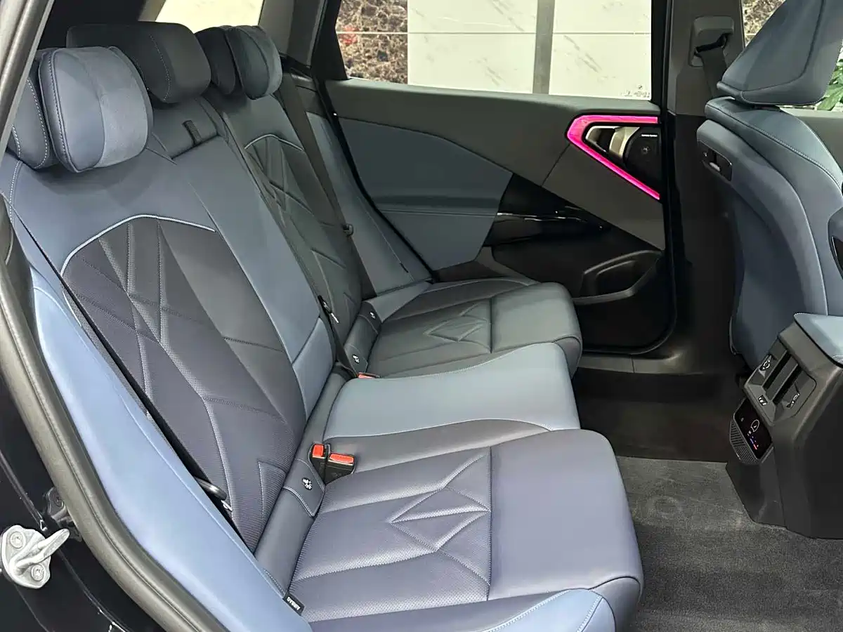 BMW X3 2025 xDrive30L Premium M Sport Package фото 12