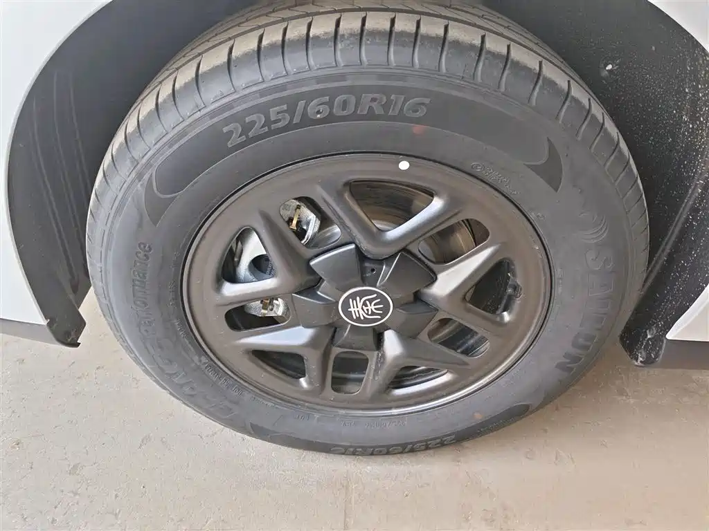 BYD Qin PLUS 2026 DM-i Smart Edition 128KM Progressive фото 23