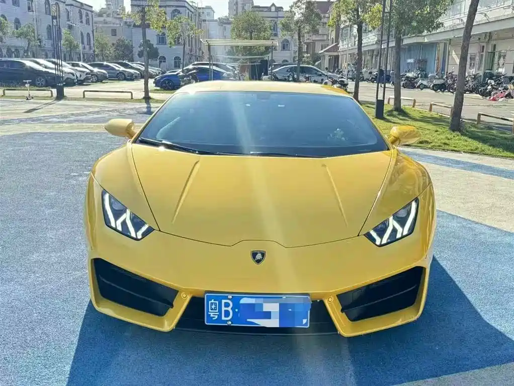 LAMBORGHINI HURACÁN