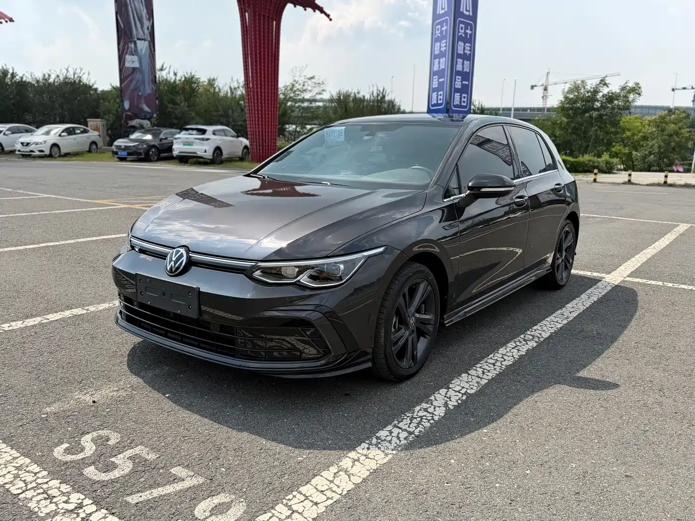 Volkswagen Golf 2023 Model 280TSI DSG R-Line