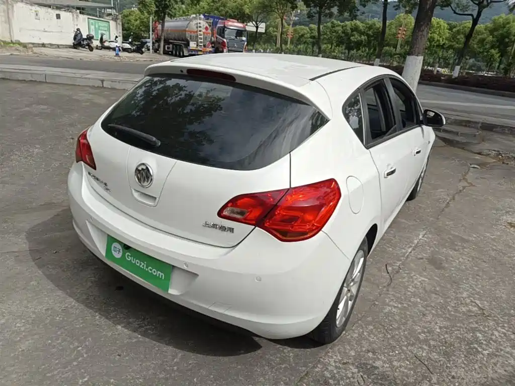 Buick Excelle 2014 XT 1.6L Automatic Fashion фото 7