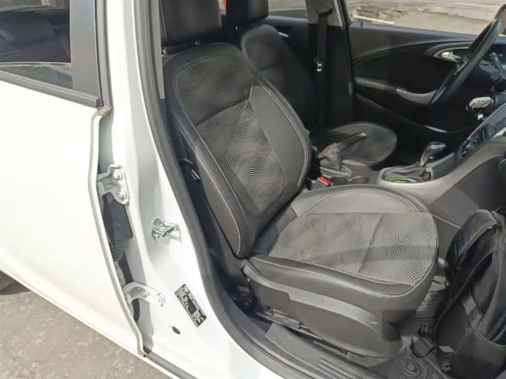 Buick Excelle 2014 XT 1.6L Automatic Fashion фото 25