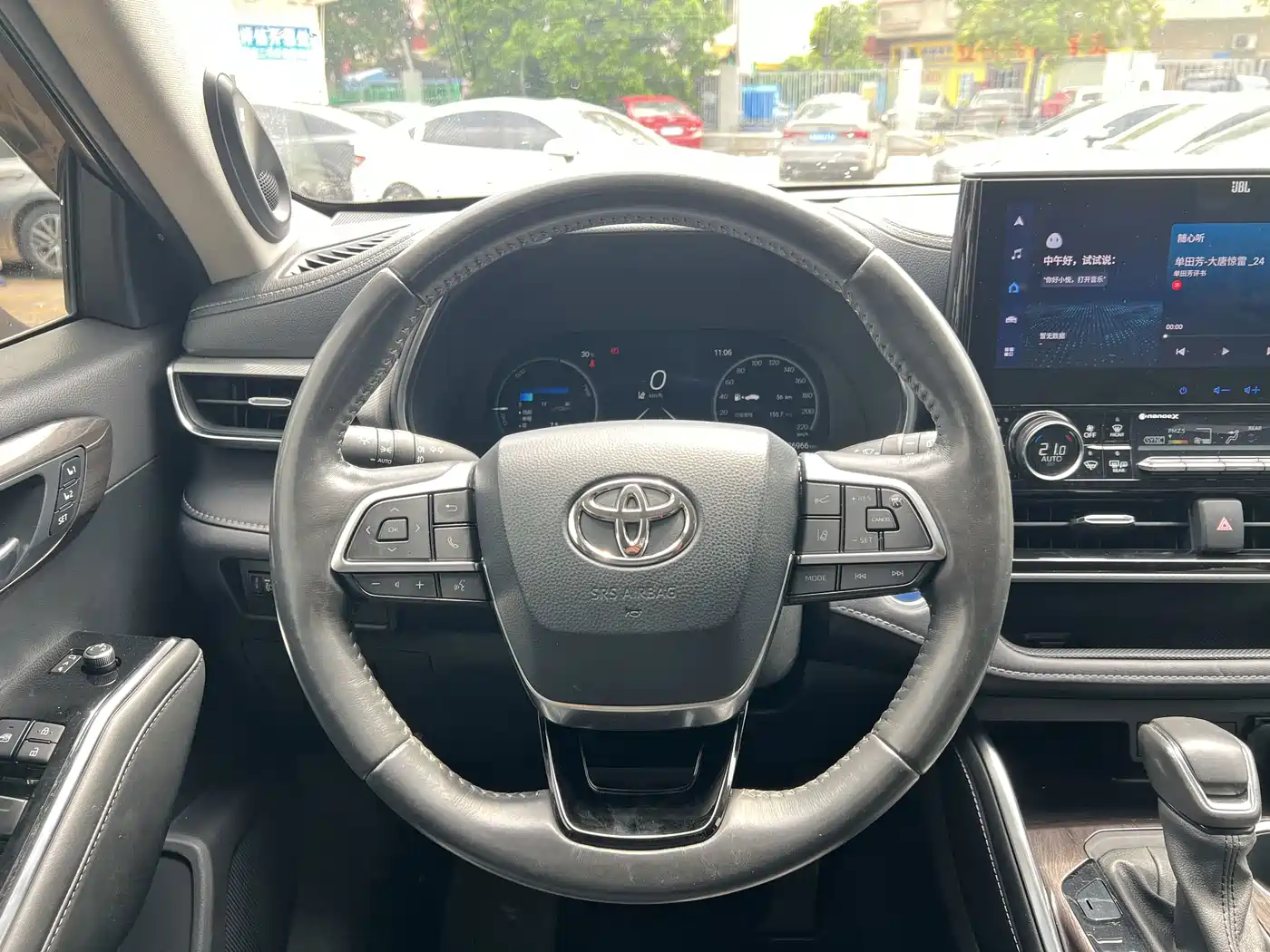 TOYOTA HIGHLANDER