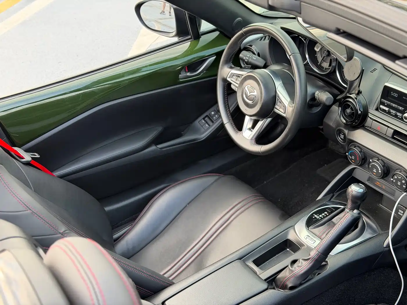 Mazda MX-5 2018 2.0L RF Pearl White фото 24